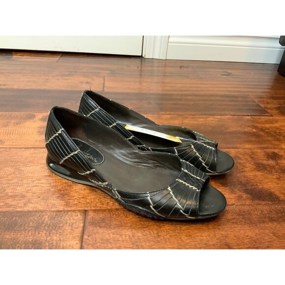 Cole Haan Black Woven Open Toe Flas, Size 6 (US) - Picture 1 of 7